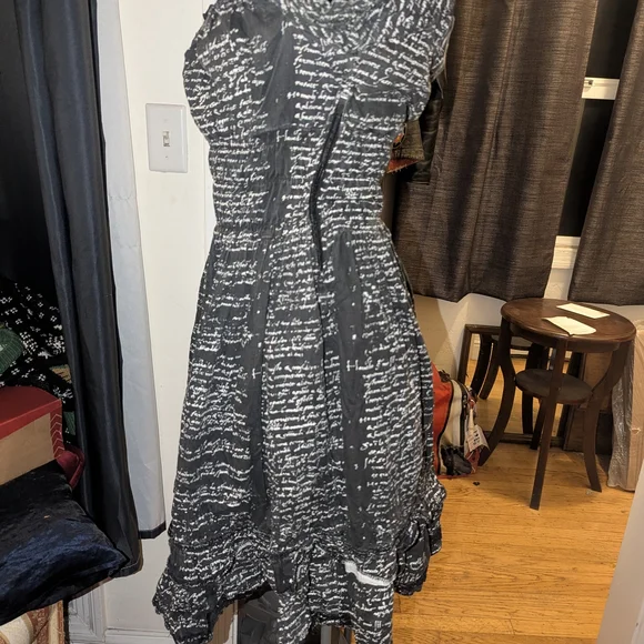 Dracula Clothing Black and White Puff Sleeve Peasant Dress - Picture 2 of 4